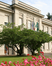 Foto della facciata del Policlinico San Matteo